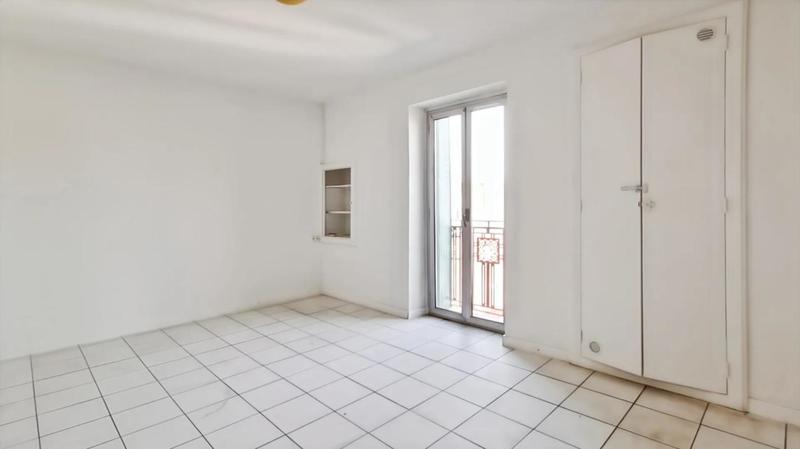 Appartement - 160 m² - 1 pièce