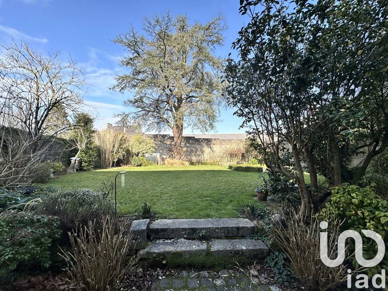 Maison - 280 m² - 8 pièces