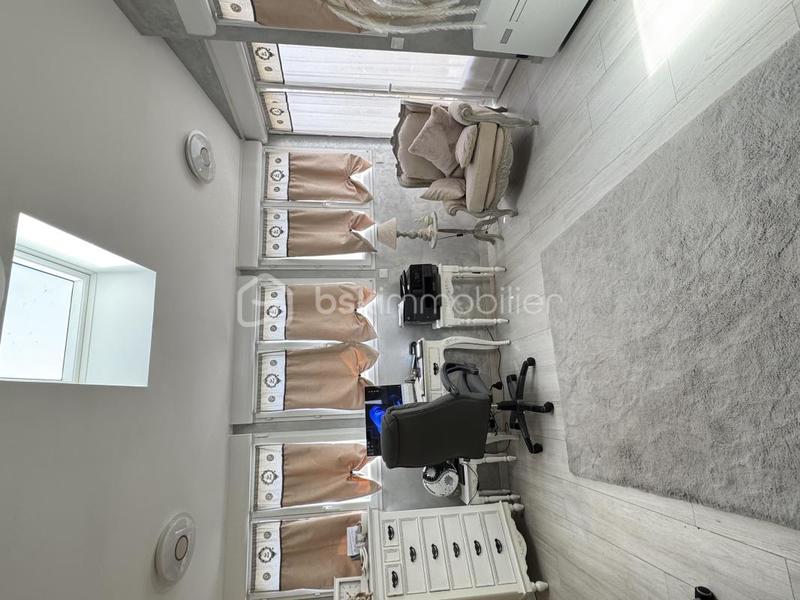 Maison - 185 m² - 6 pièces