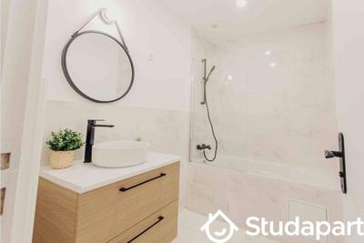 Chambre - 12 m² - 1 pièce