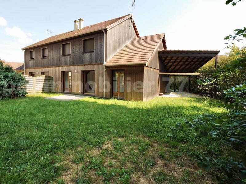 Maison de bois - 98 m² - 6 pièces