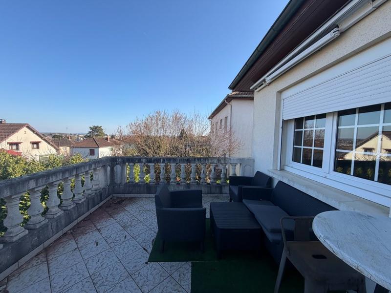 Maison - 140 m² - 5 pièces