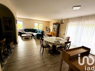 Maison - 237 m² - 8 pièces