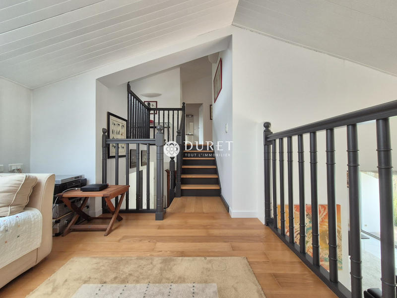 Maison - 205 m² - 6 pièces