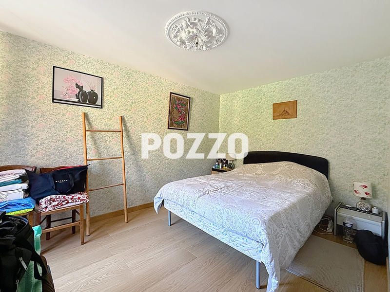 Maison - 175 m² - 8 pièces