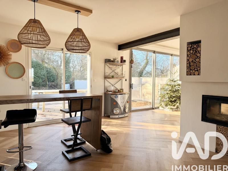 Maison - 180 m² - 7 pièces