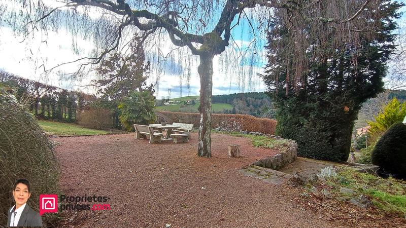 Maison - 218 m² - 8 pièces