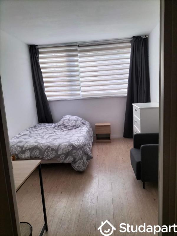 Chambre - 14 m² - 1 pièce