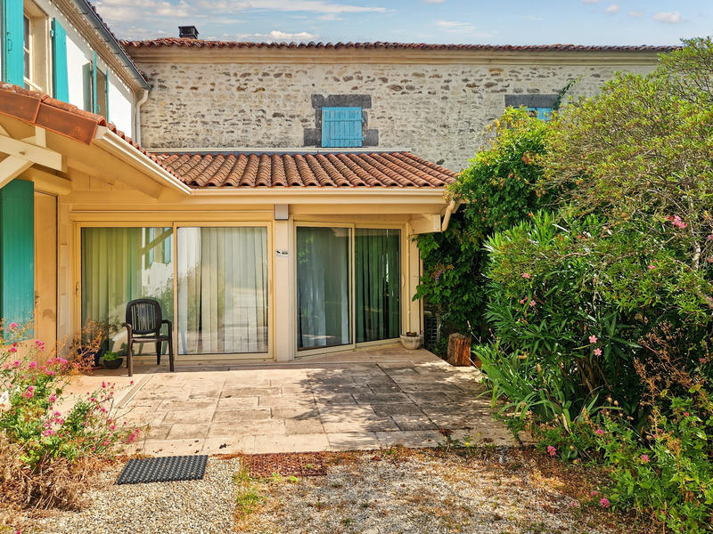 Maison - 180 m² - 6 pièces