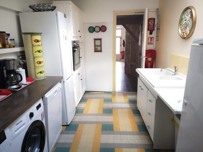 Maison - 216 m² - 9 pièces