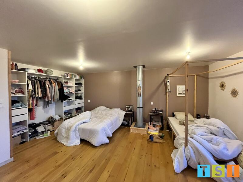 Maison - 180 m² - 5 pièces