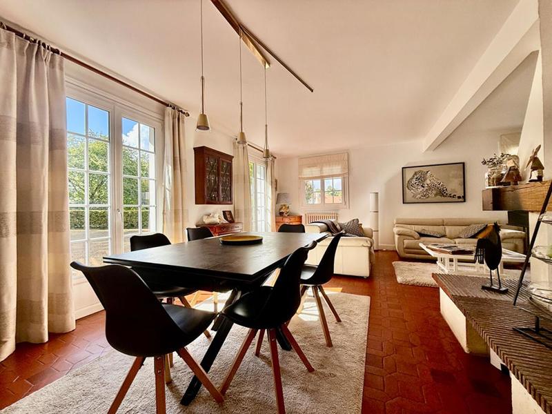 Maison - 160 m² - 7 pièces