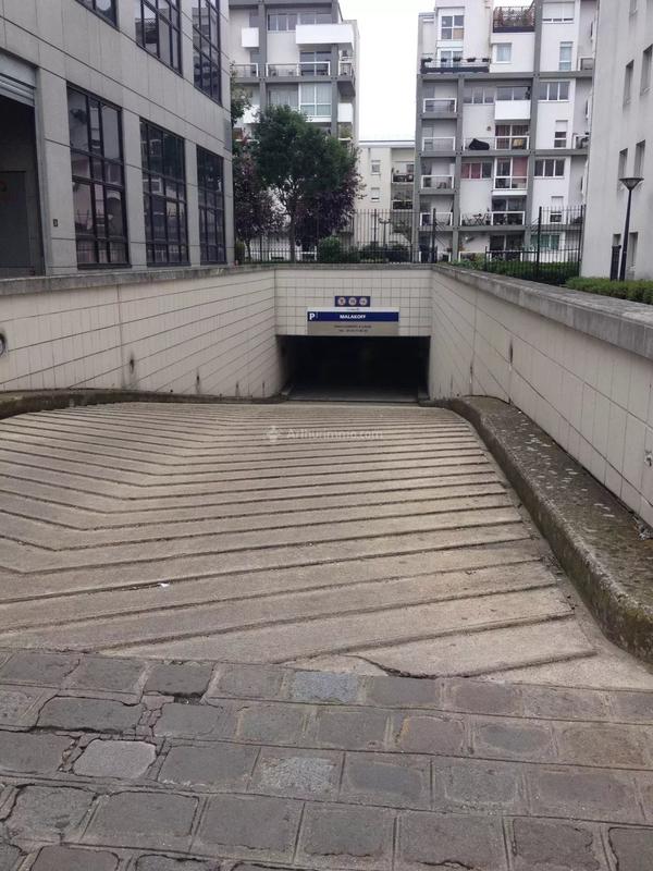 Parking / Garage - 13 m²