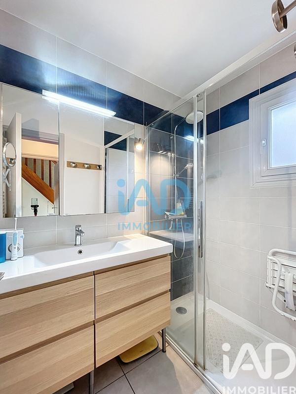 Maison - 200 m² - 9 pièces