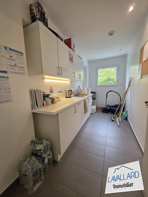 Maison - 320 m² - 10 pièces