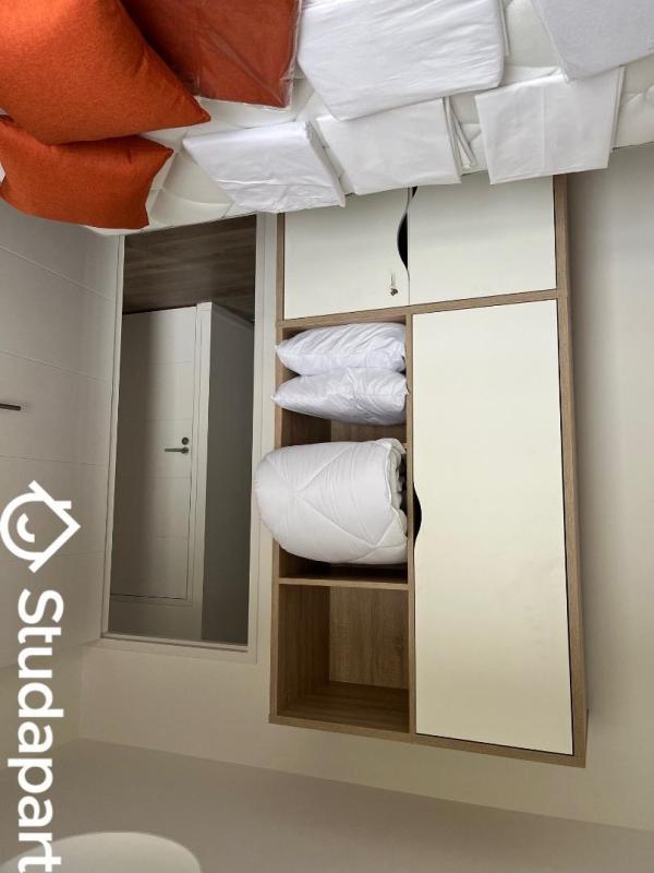 Chambre - 9 m² - 1 pièce