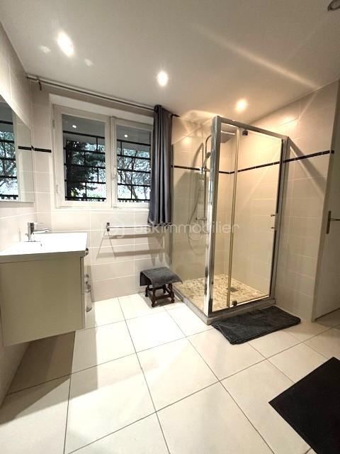 Maison - 114 m² - 6 pièces