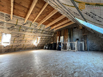 Maison - 210 m² - 3 pièces