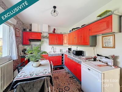 Maison - 157 m² - 11 pièces