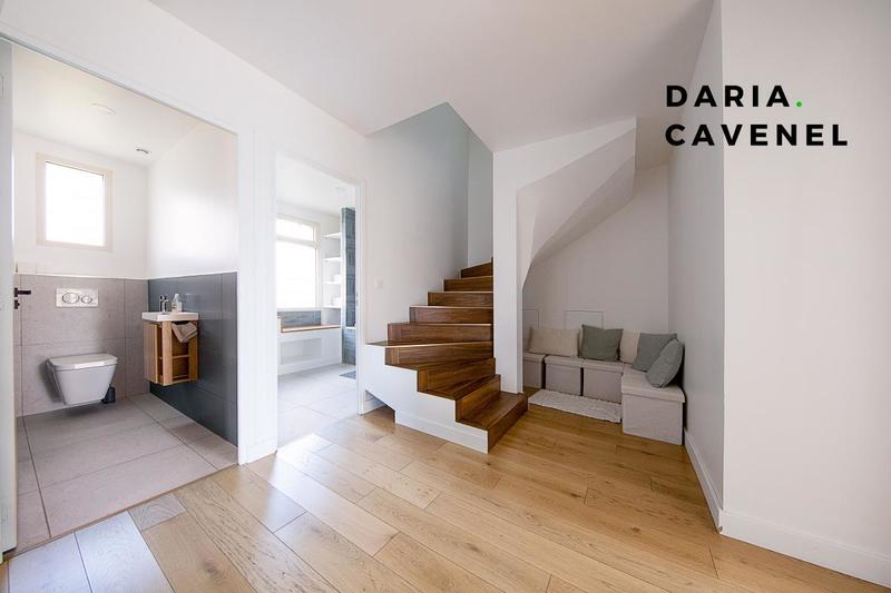 Pavillon - 250 m² - 7 pièces