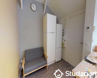 Chambre - 90 m² - 1 pièce