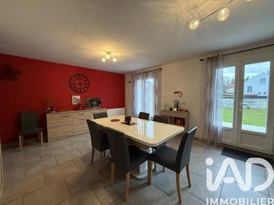 Maison - 95 m² - 5 pièces