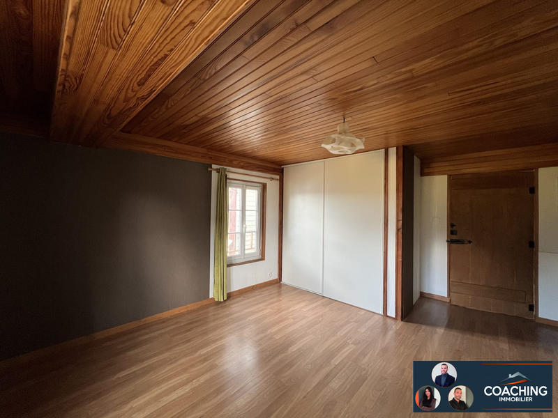 Maison traditionnelle - 82 m² - 5 pièces