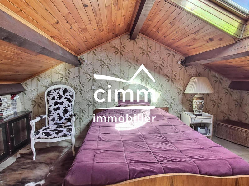 Maison - 215 m² - 7 pièces