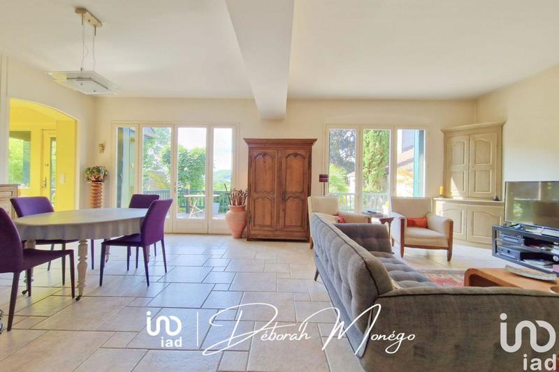 Maison - 141 m² - 6 pièces