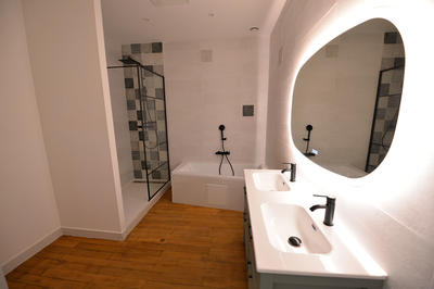 Appartement - 109 m² - 3 pièces