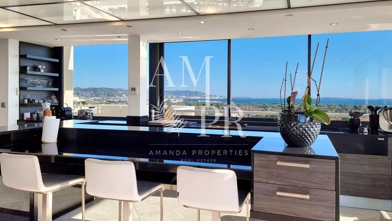 Appartement - 200 m² - 4 pièces