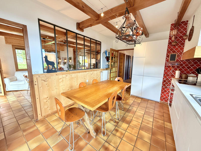 Châlet - 280 m² - 10 pièces