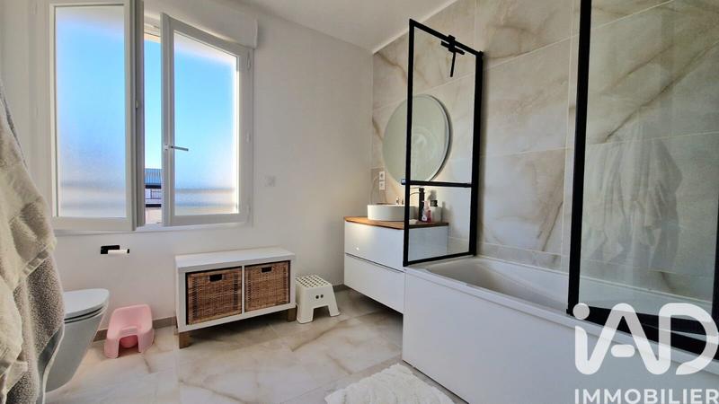 Maison - 96 m² - 6 pièces