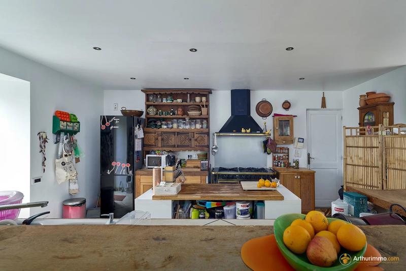 Maison - 240 m² - 7 pièces