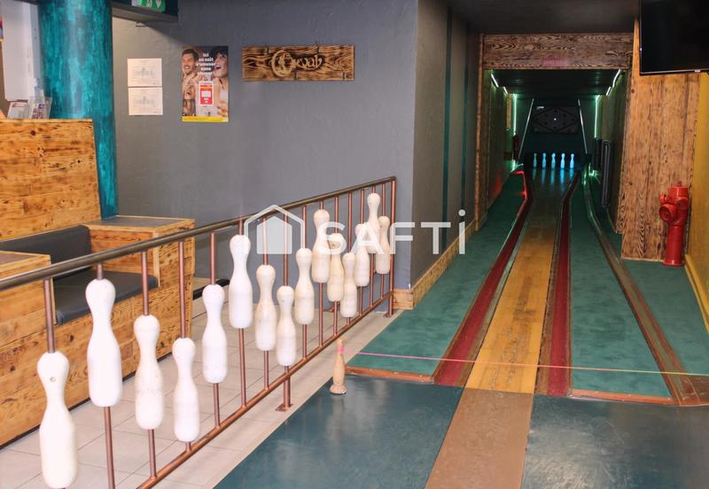 Maison - 435 m² - 8 pièces