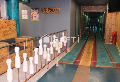 Maison - 435 m² - 8 pièces