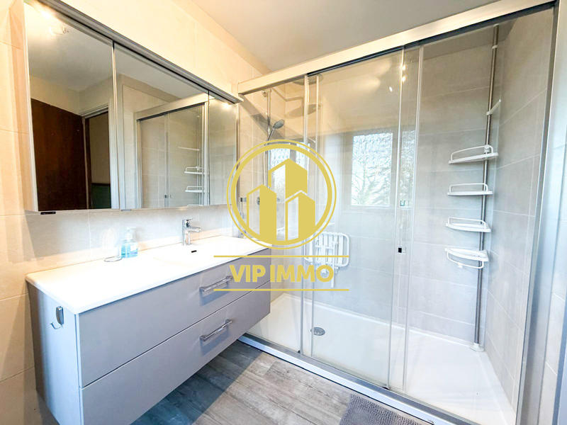 Maison - 204 m² - 10 pièces