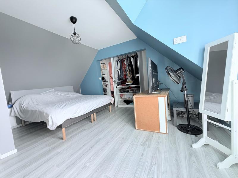 Maison - 143 m² - 8 pièces