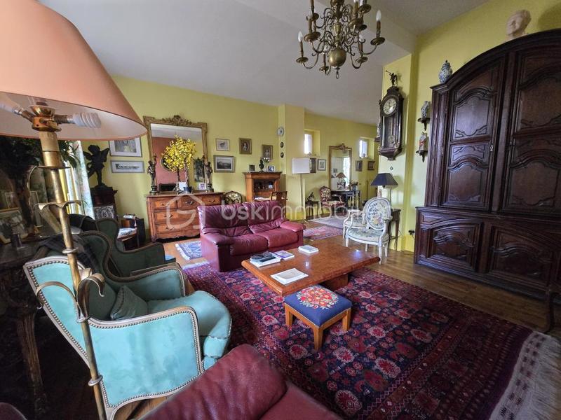 Maison de ville - 284 m² - 11 pièces