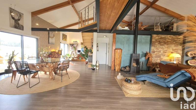 Maison de maîtres - 200 m² - 4 pièces