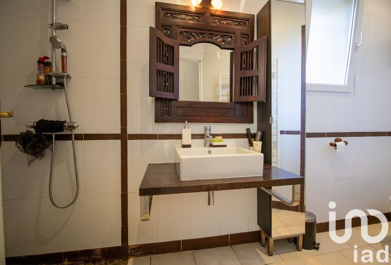 Maison - 205 m² - 6 pièces