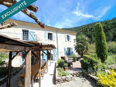 Maison - 265 m² - 8 pièces