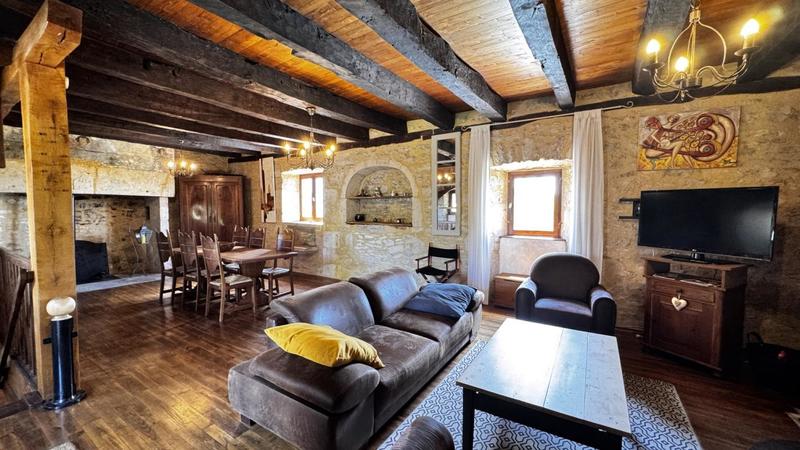 Maison - 160 m² - 5 pièces