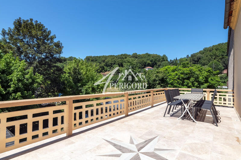 Maison ancienne - 217 m² - 8 pièces