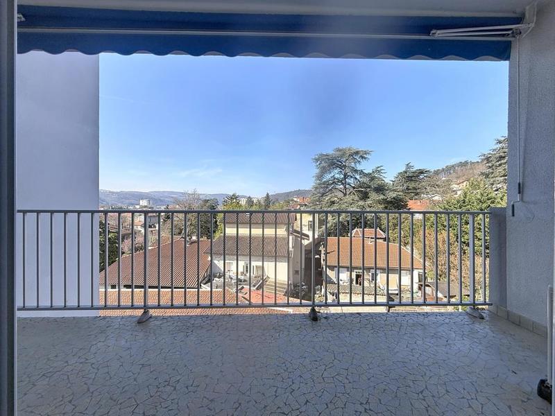 Appartement - 82 m² - 4 pièces