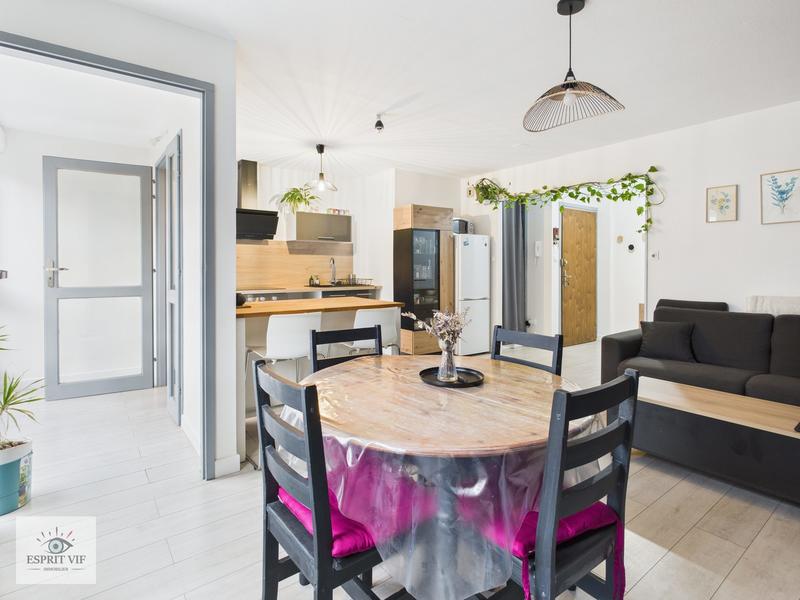 Appartement - 65 m² - 3 pièces