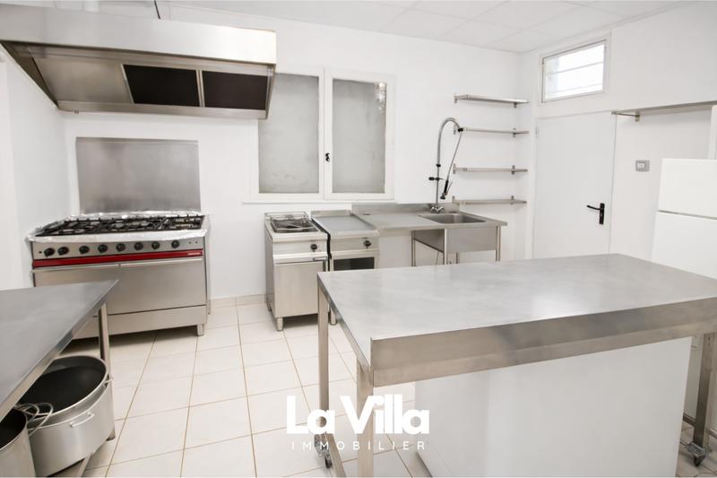 Maison - 366 m² - 14 pièces