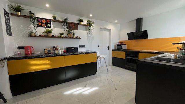 Maison - 135 m² - 7 pièces