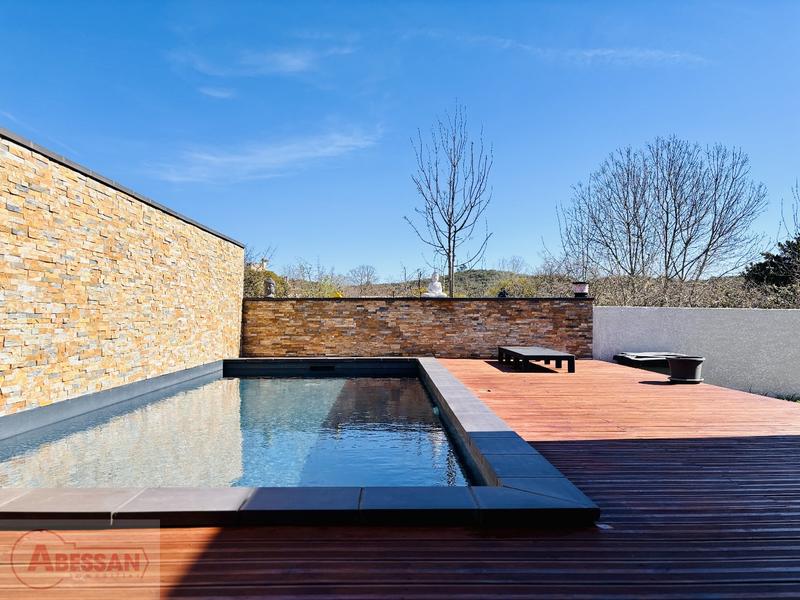 Villa - 90 m² - 4 pièces