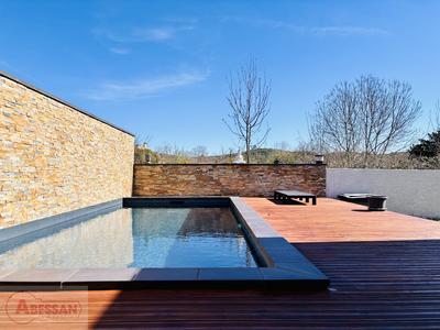 Villa - 90 m² - 4 pièces